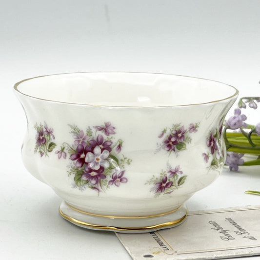 Zuccheriera in porcellana Royal Albert collezione Sweet Violets Violette 1966 Categoria  Servizio tazze - Tazze