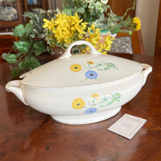 Zuppiera antica in ceramica Legumiera d'epoca 900  bianca con fiori SCI Laveno Categoria  Zuppiere