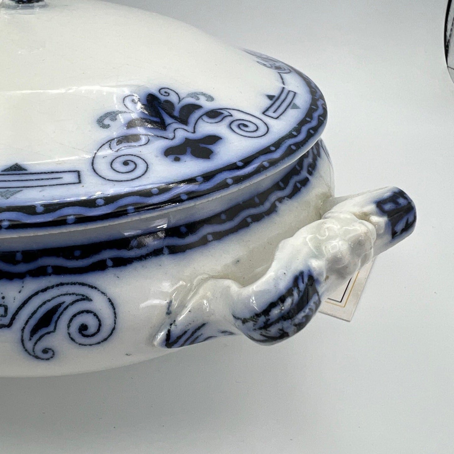 Zuppiera antica inglese in ceramica Legumiera epoca 900 bianca Blu Centrotavola Categoria  Zuppiere