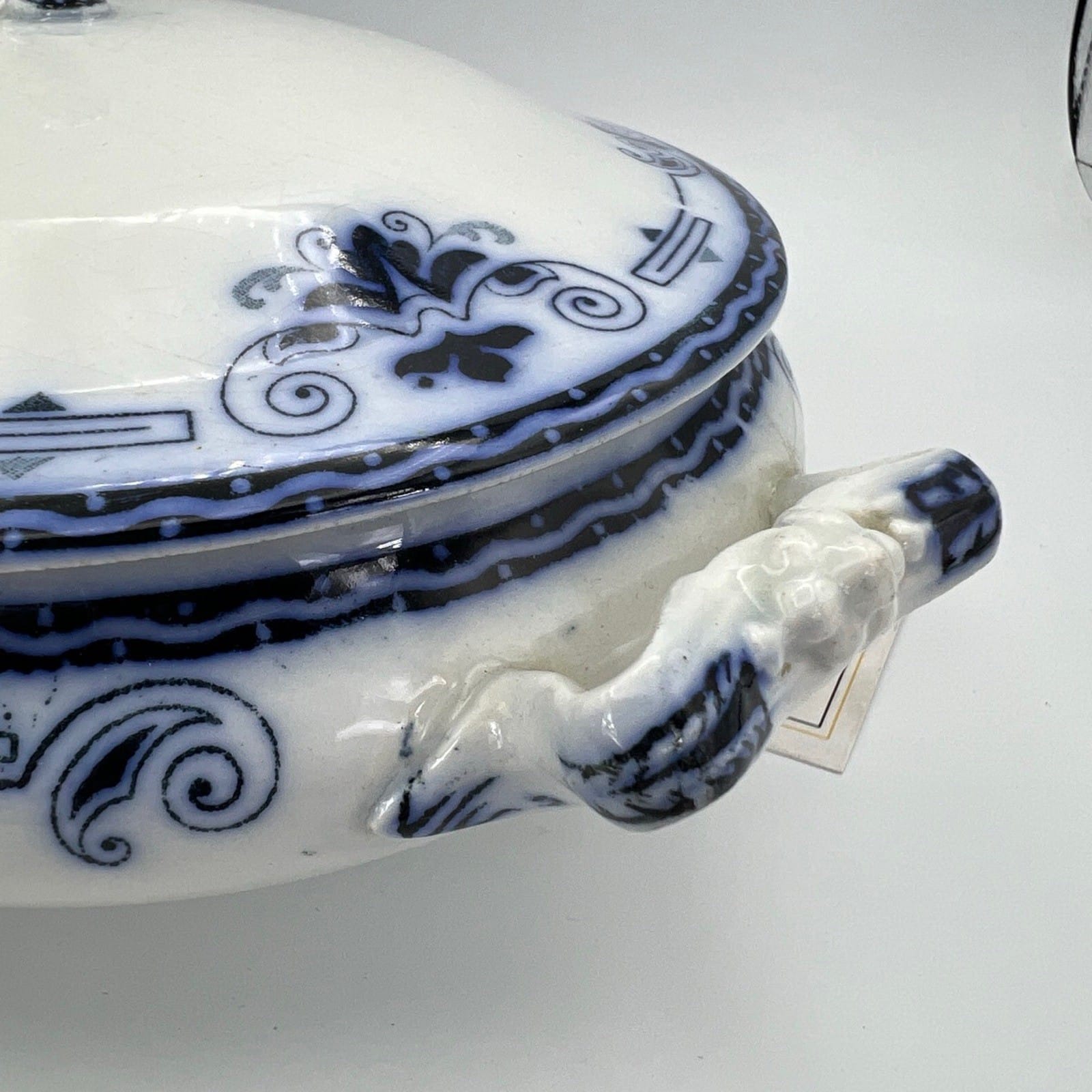 Zuppiera antica inglese in ceramica Legumiera epoca 900 bianca Blu Centrotavola Categoria  Zuppiere
