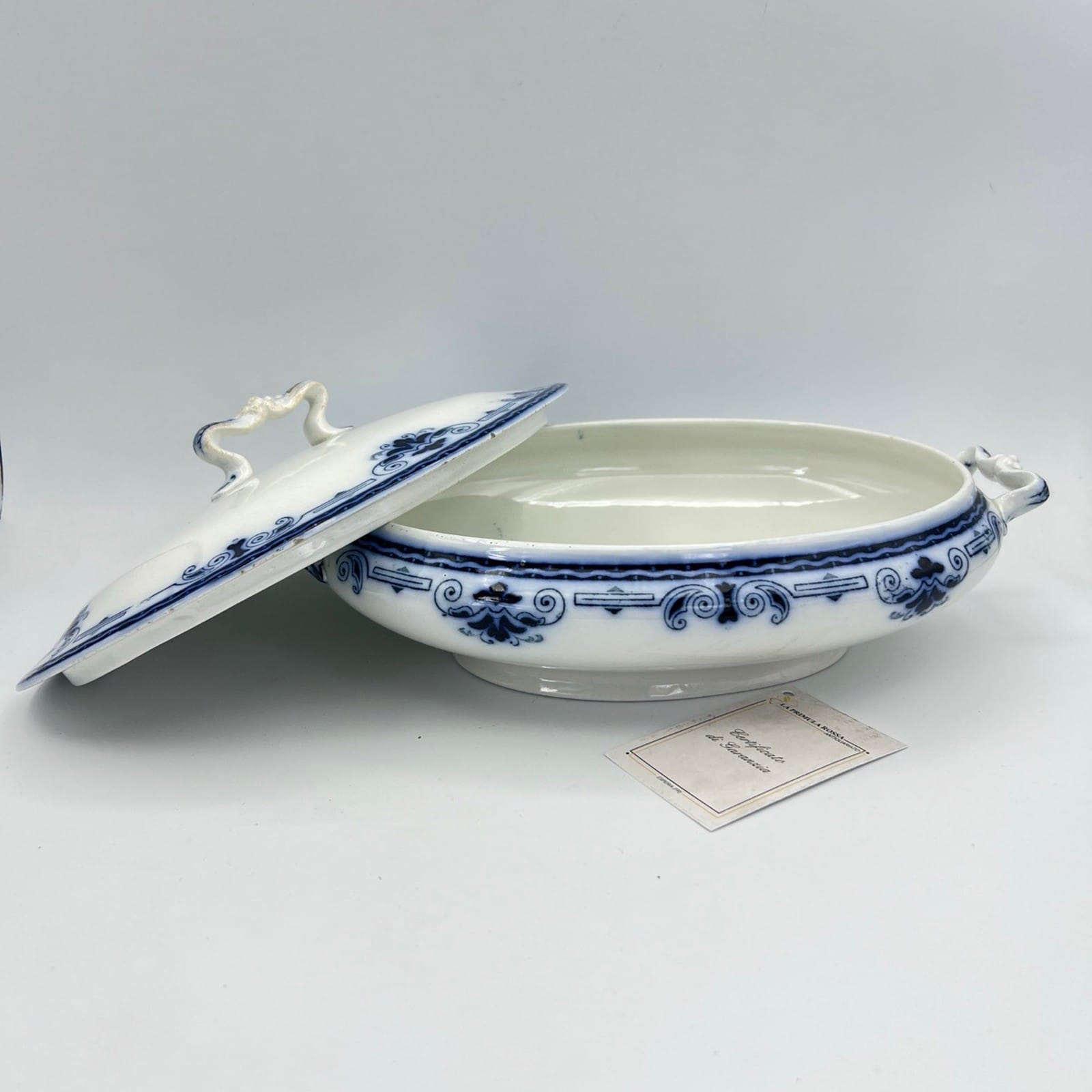 Zuppiera antica inglese in ceramica Legumiera epoca 900 bianca Blu Centrotavola Categoria  Zuppiere