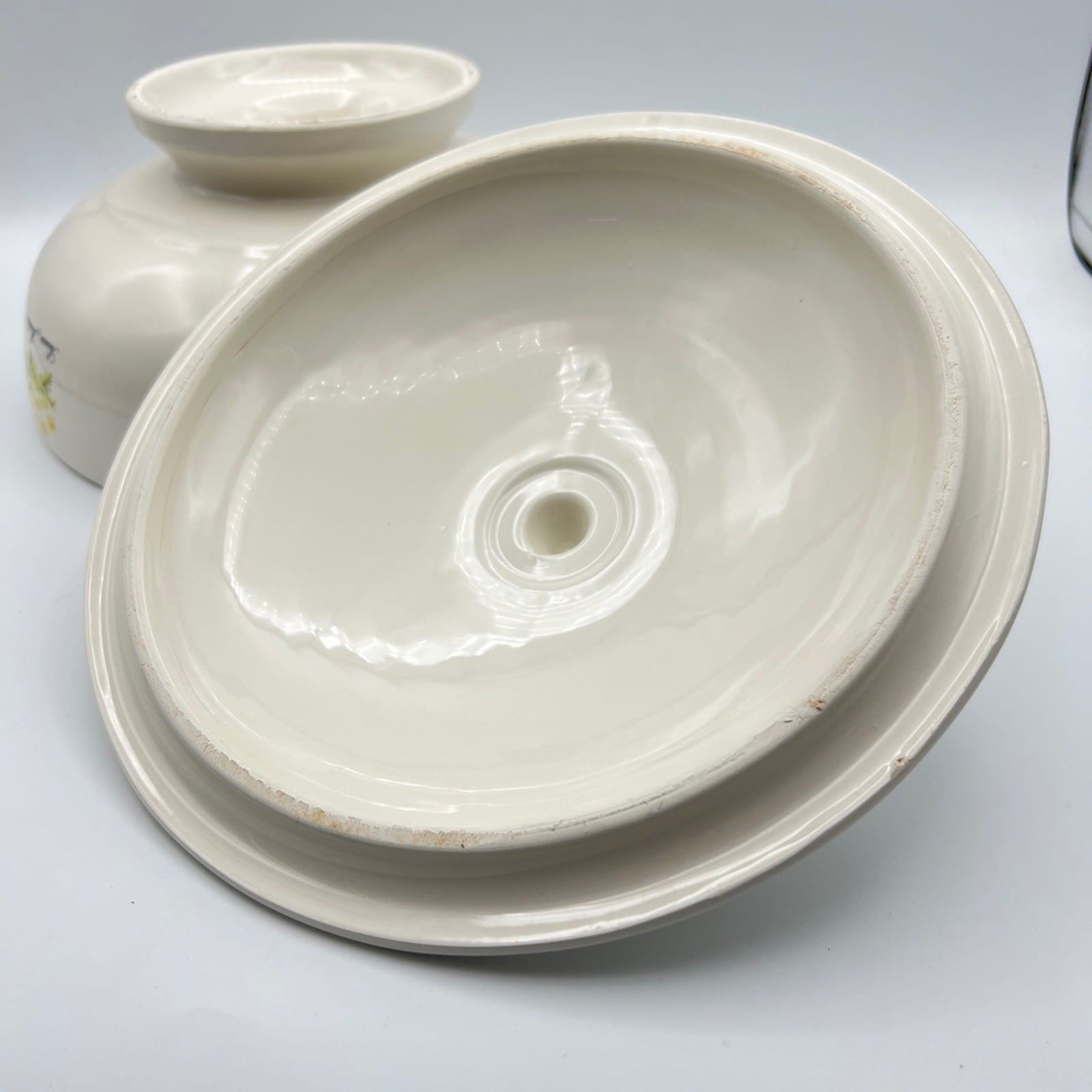 Zuppiera stile antico in ceramica Legumiera Deruta Santucci Fiore Giallo Senecio Categoria  Zuppiere