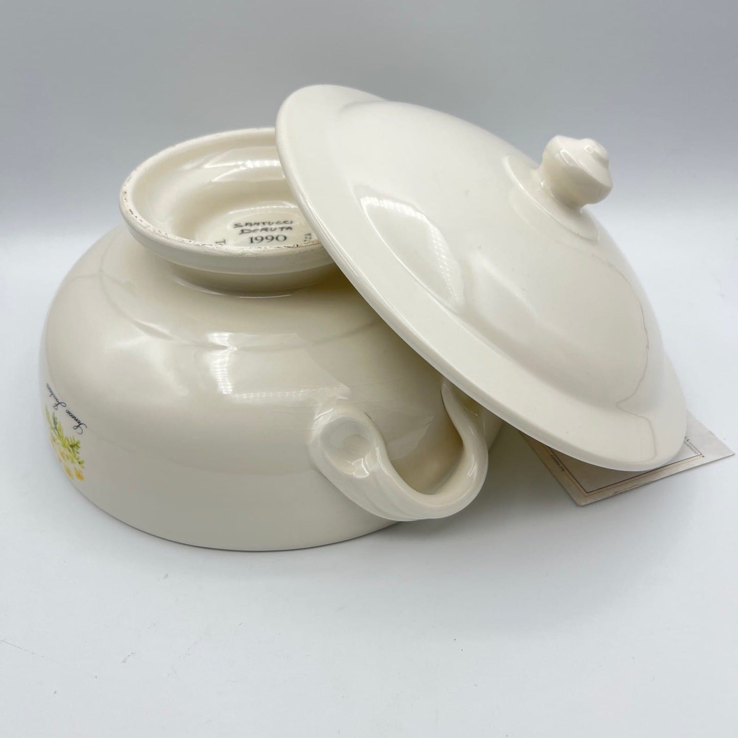 Zuppiera stile antico in ceramica Legumiera Deruta Santucci Fiore Giallo Senecio Categoria  Zuppiere