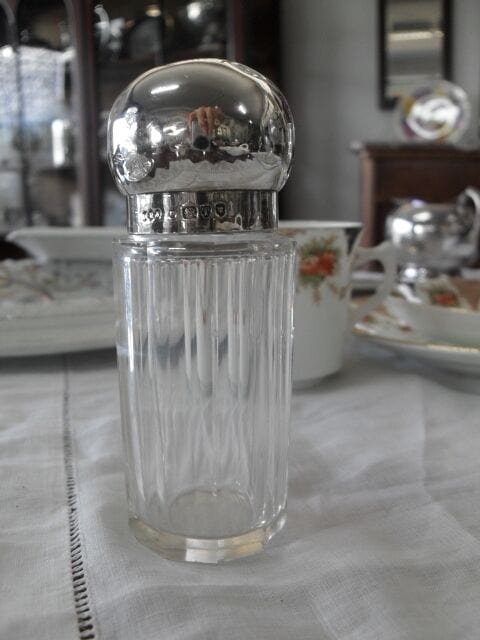 ANTICA BOCCETTA DA TOILETTE IN VETRO E ARGENTO EP.800 GLASS + SILVER LID BOTTLE Sheffield & Argento