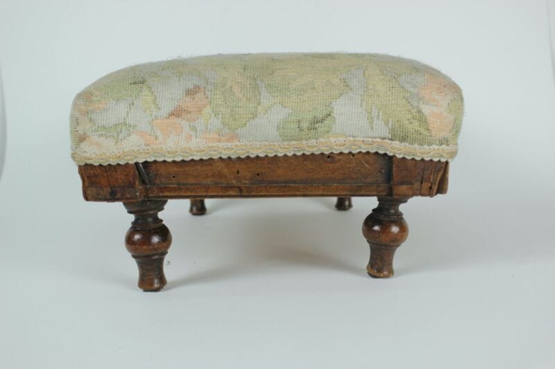 Antica Panchetta imbottita sgabello pouf panca in legno e tessuto stile 800 Arredamento