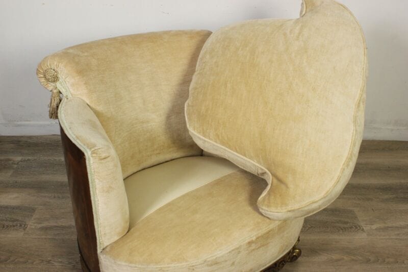 Antica poltrona poltroncina art deco sedia imbottita beige vintage in legno noce Arredamento