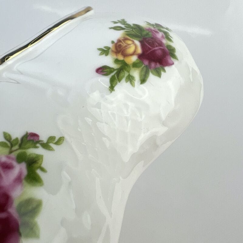 Antica scatola in porcellana Inglese con coperchio a forma di cuore decori rose Ceramiche e Porcellane