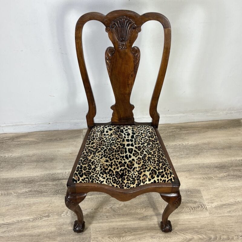 Antica Sedia in stile Chippendale in legno intagliato con tessuto Animalier Arredamento