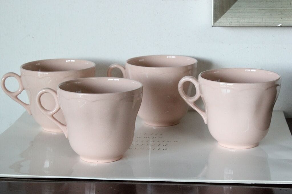 ANTICA TAZZA DA TE' IN CERAMICA COLORE ROSA TAZZE INGLESI ANNI 30 Ceramiche e Porcellane