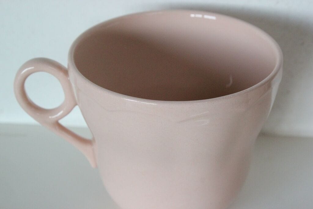 ANTICA TAZZA DA TE' IN CERAMICA COLORE ROSA TAZZE INGLESI ANNI 30 Ceramiche e Porcellane