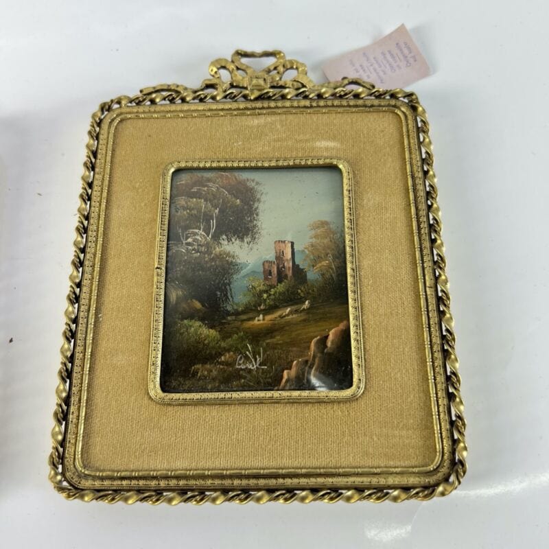 Antichi quadretti in miniatura Dipinti vintage cornice ottone bronzo con fiocco Quadri