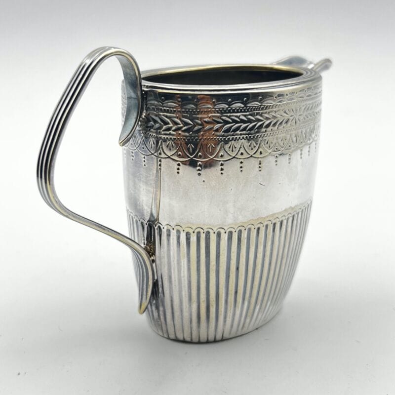 ANTICO BRICCO PER LATTE IN ARGENTO SHEFFIELD LATTIERA IN SILVER PLATE INGLESE q Sheffield & Argento