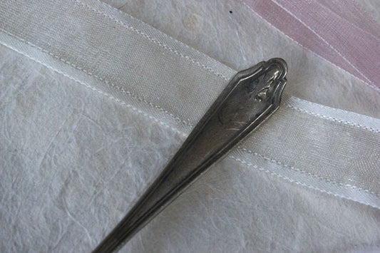 ANTICO CUCCHIAINO INGLESE PER ZUCCHERO  CUCCHIAIO IN SHEFFIELD IN SILVER PLATE Sheffield & Argento