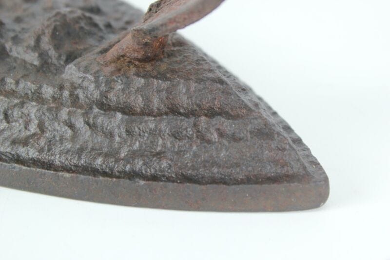 Antico ferro da stiro in ghisa decorato vecchio fermacarte fermaporta d'epoca Attrezzi e Strumenti