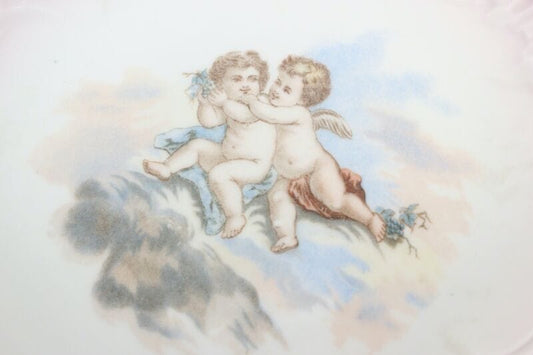 Antico piatto decorativo in porcellana vintage rosa con putti Angeli Cherubini Ceramiche e Porcellane