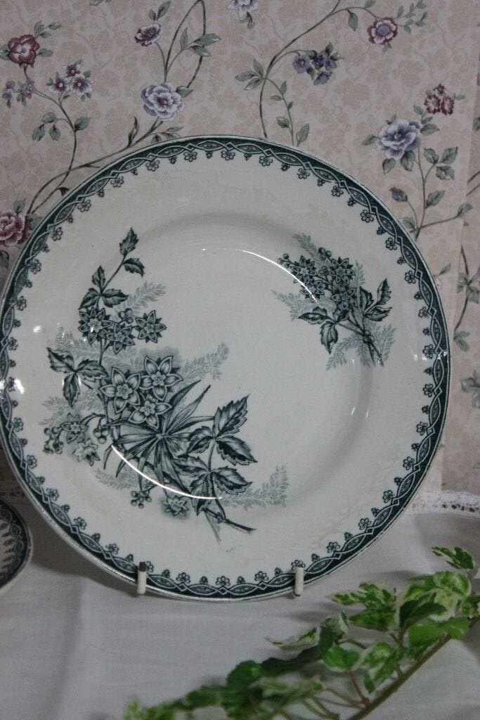 ANTICO PIATTO FRANCESE IN CERAMICA TERRAGLIA 23 cm  VINTAGE CHINA FRENCH PLATE Ceramiche e Porcellane