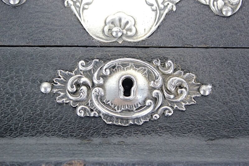 Antico portalettere in argento e pelle porta posta portadocumenti da scrivania Complementi d'arredo