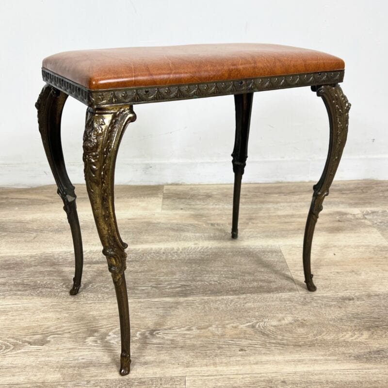 Antico Sgabello vintage poggiapiedi in ottone stile barocco seduta pelle marrone Arredamento
