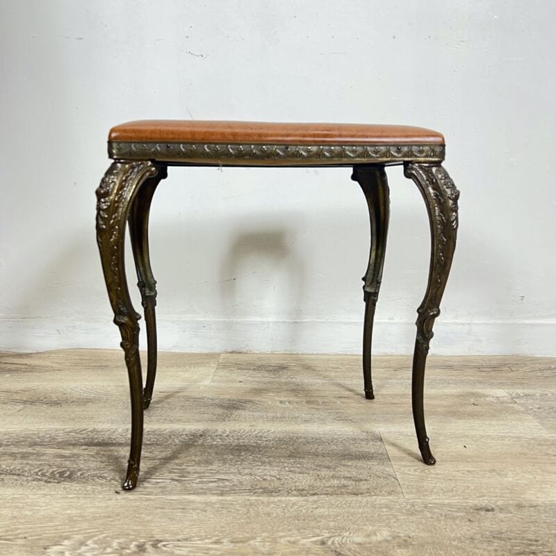 Antico Sgabello vintage poggiapiedi in ottone stile barocco seduta pelle marrone Arredamento