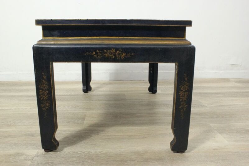 Antico tavolino basso da salotto orientale laccato nero dipinto stile cinese Arredamento