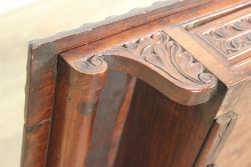 Antico tavolino intagliato da lavoro per cucito porta ricamo mobile d'epoca 800 Arredamento