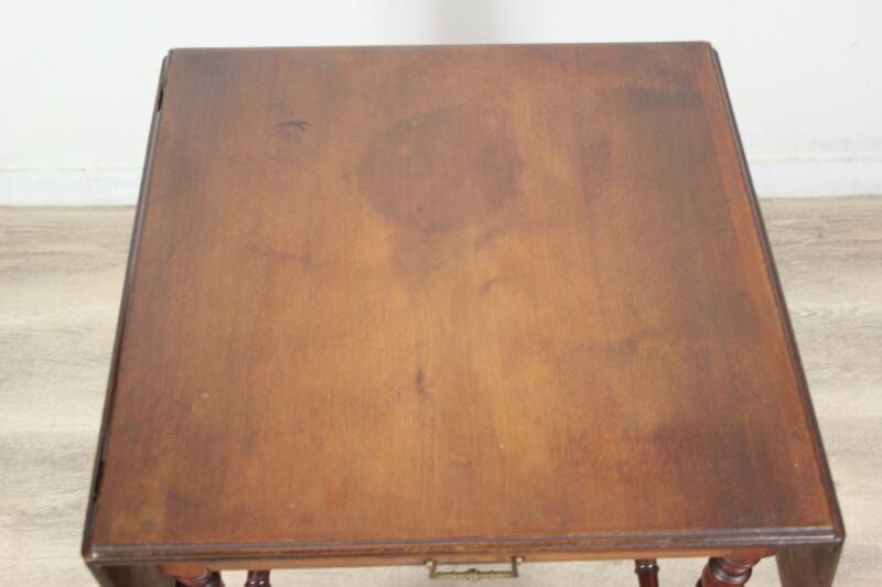 Antico tavolino tavolo con alette a bandelle in legno di noce da salotto '800 Arredamento