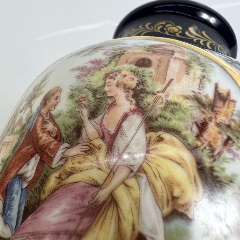 Antico Vaso Vasetto in porcellana a fiori blu e oro dipinto a mano Stile Sevres Ceramiche e Porcellane