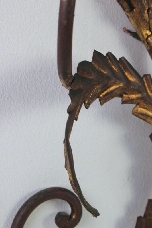 Applique dorato foglie d'acanto a 2 fiamme luci Lampada da parete stile antico . Lampade Appliques