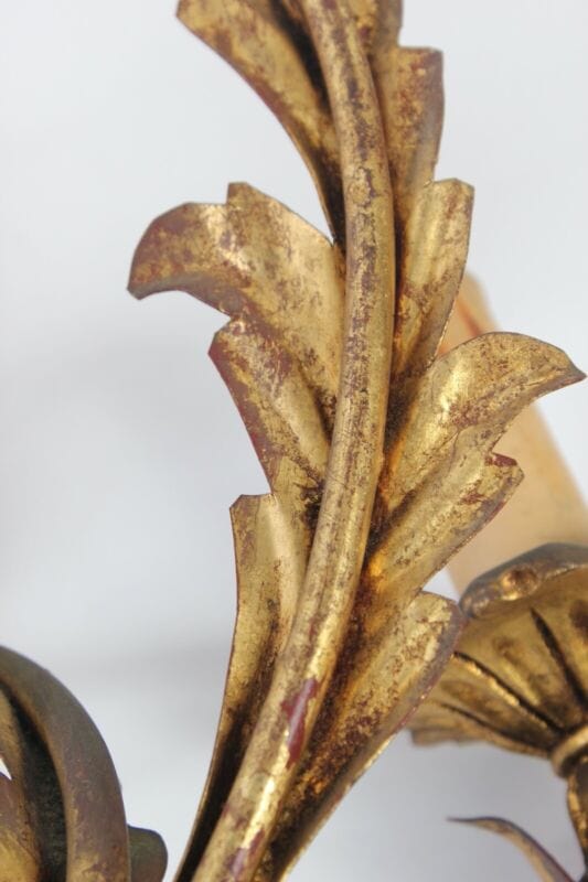 Applique dorato foglie d'acanto a 2 fiamme luci Lampada da parete stile antico . Lampade Appliques