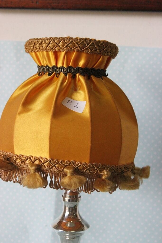 ART P-1 VECCHIO PARALUME IN STOFFA h cm 13 GIALLO ORO PER ABAT JOUR / APPLIQUE Lampade Appliques