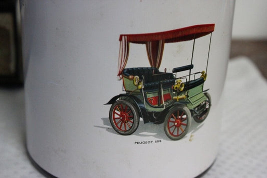BARATTOLO VINTAGE IN LATTA CON AUTOMOBILE PEUGEOT / old tin box h cm 13 Pubblicità vintage