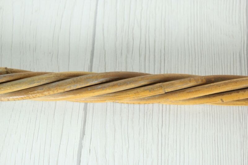 Battipanni in vimini vintage vecchio batti tappeti anni 60 bambu per biancheria Vintage
