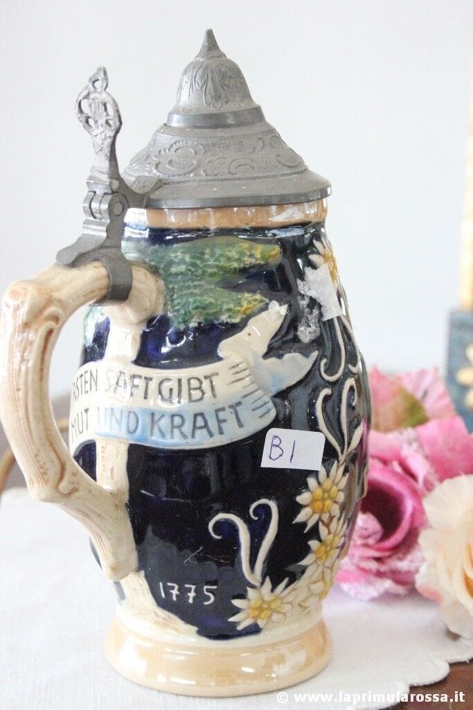 BOCCALE VINTAGE  IN CERAMICA  LAVORAZIONE A BASSORILIEVO DIPINTO A MANO H cm18 Birra & dintorni