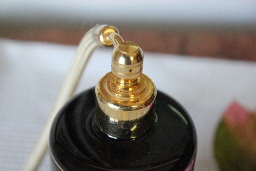 BOCCETTA VINTAGE IN VETRO PER PROFUMO CON SPRUZZINO PORTA PROFUMO HAUTE BRETAGNE Vetri e Cristalli