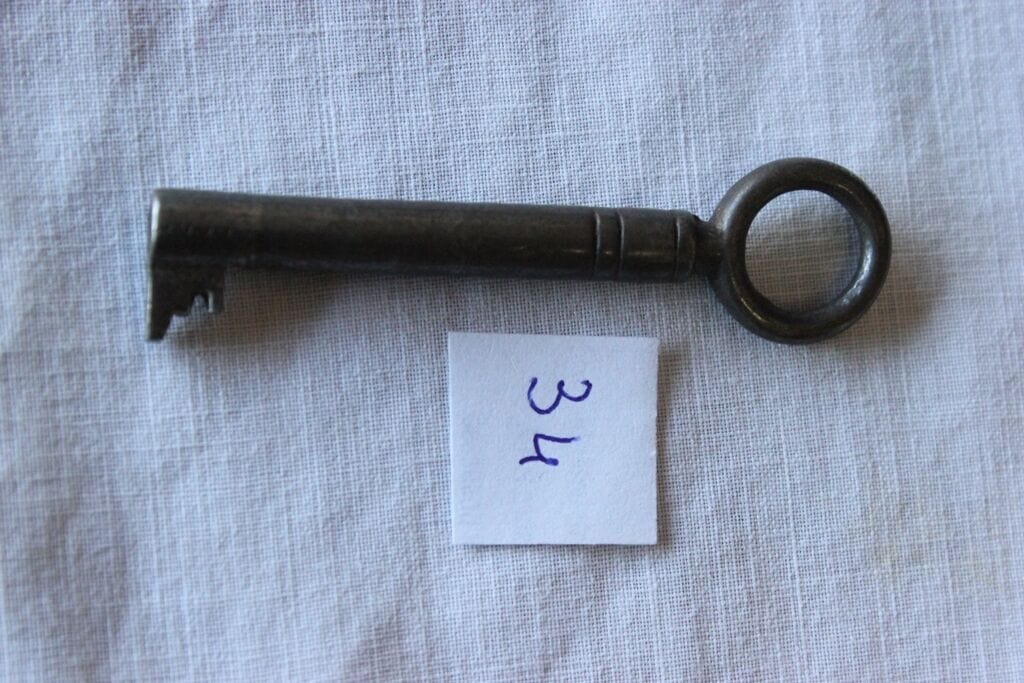 CHIAVE ANTICA  IN FERRO L. cm 5,7  / CLE' EN FER /VINTAGE KEY  n34 / FERRAMENTA Restauro