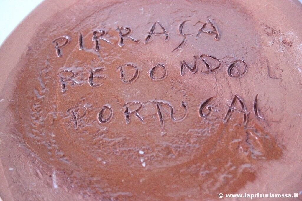 CIOTOLA VINTAGE IN TERRACOTTA PER OLIVE DIPINTA A MANO  PIRRAGA REDONDO PORTUGAL Ceramiche e Porcellane