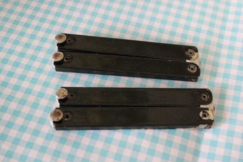 COPPIA DI GRUCCE ANTICHE PIEGHEVOLI  DA VIAGGIO VINTAGE FOLDING CLOTHES HANGERS Attrezzi e Strumenti