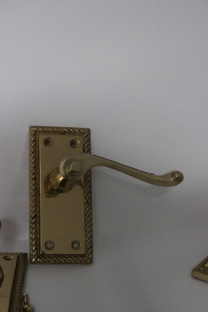 COPPIA DI MANIGLIE VINTAGE IN OTTONE  / MANIGLIA  PER PORTA INTERNA Restauro