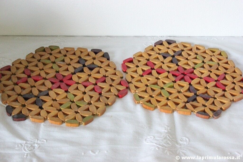 COPPIA DI SOTTOPENTOLA VINTAGE IN LEGNO TAPPETINI PER PENTOLE VINTAGE MAT TRIVET Vintage