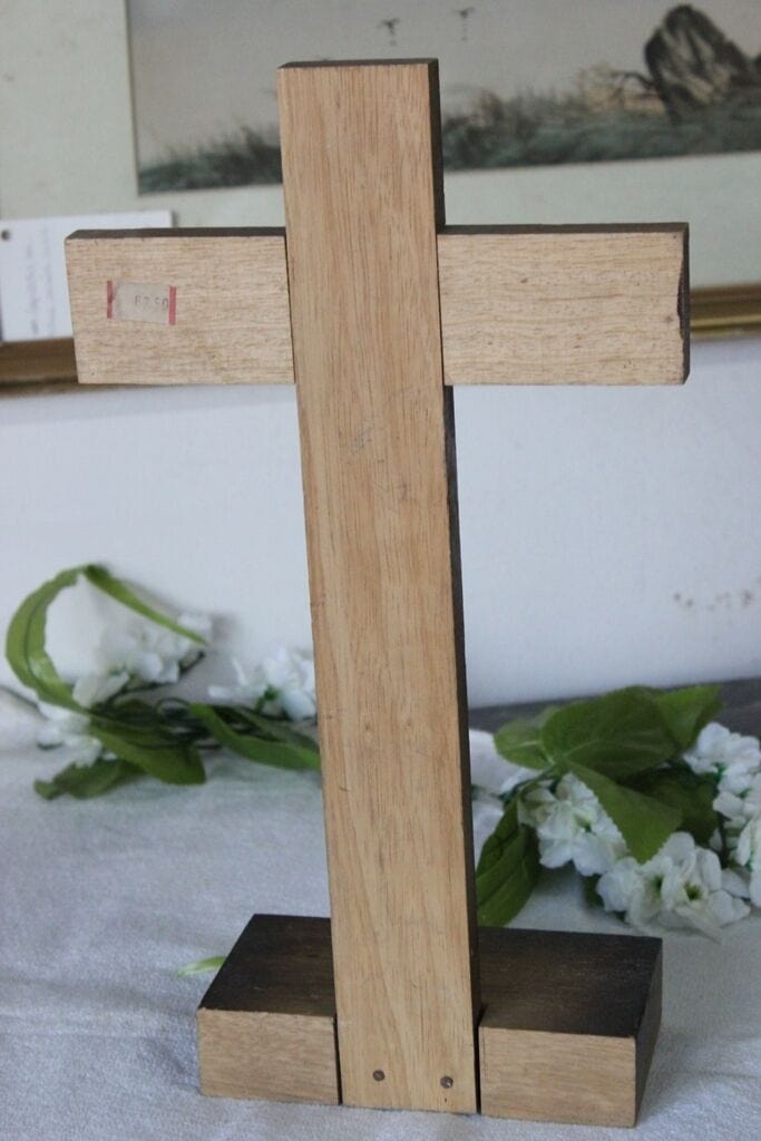 CROCIFISSO VINTAGE  IN LEGNO \ VECCHIA CROCE DA TAVOLO h 35 / CRISTO IN METALLO Oggetti sacri - rosari