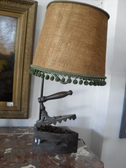 FERRO DA STIRO ANTICO A CARBONE LAMPADA VINTAGE h cm 60 LUME DA TAVOLO Lampade Appliques