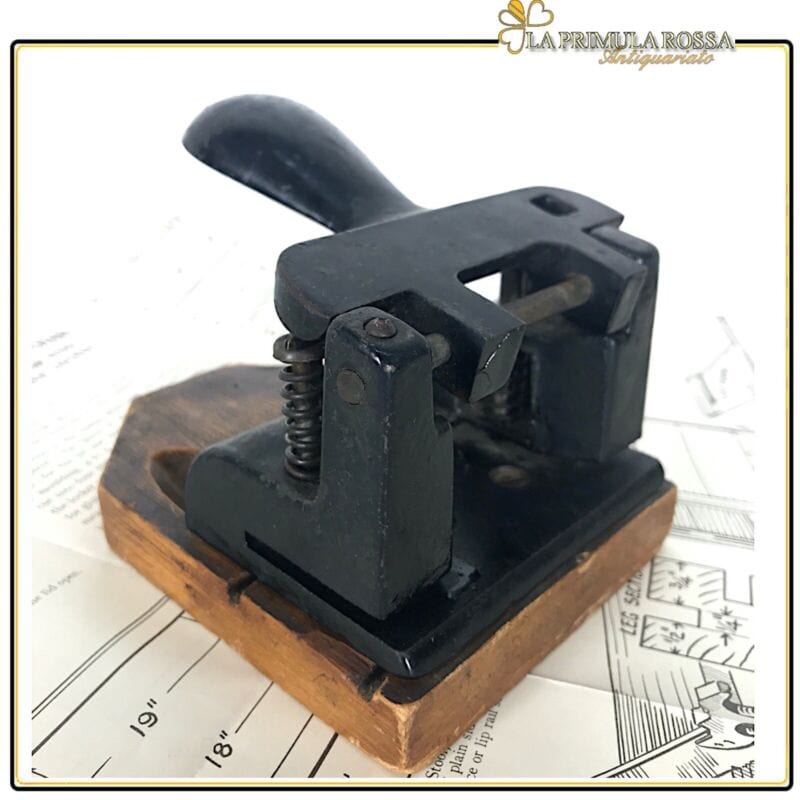 Perforatrice di alta qualà Perforatrice per pelle Perforatrice rotonda in acciaio artigianale in pelle Perforatrice per fori cavi Guarnizioni da 1mm-25mm Strumenti in gomma plastica 15 Perforatrice di alta qualà Perforatrice per pelle Perforatrice rotonda in acciaio artigianale in pelle Perforatrice per fori cavi Guarnizioni da 1mm-25mm Strumenti in gomma plastica 15