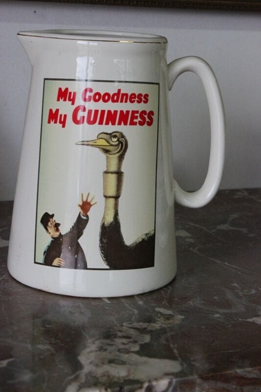 GRANDE BROCCA IN CERAMICA BIRRA GUINNESS ALTEZZA cm 22 BOCCALE VINTAGE DA PUB Birra & dintorni