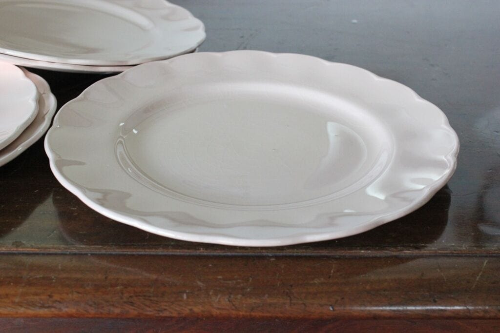 Elisa Set di stoviglie in porcellana da 36 pezzi | Avorio chiaro Elisa Set di stoviglie in porcellana da 36 pezzi | Avorio chiaro