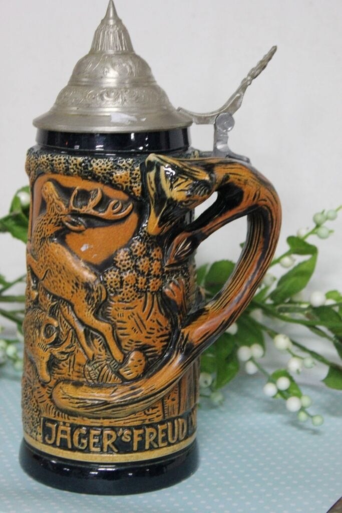 JAGER FREUD DIE GRUNE HEID BOCCALE D'EPOCA IN CERAMICA MANICO CON VOLPE H CM 24 Birra & dintorni