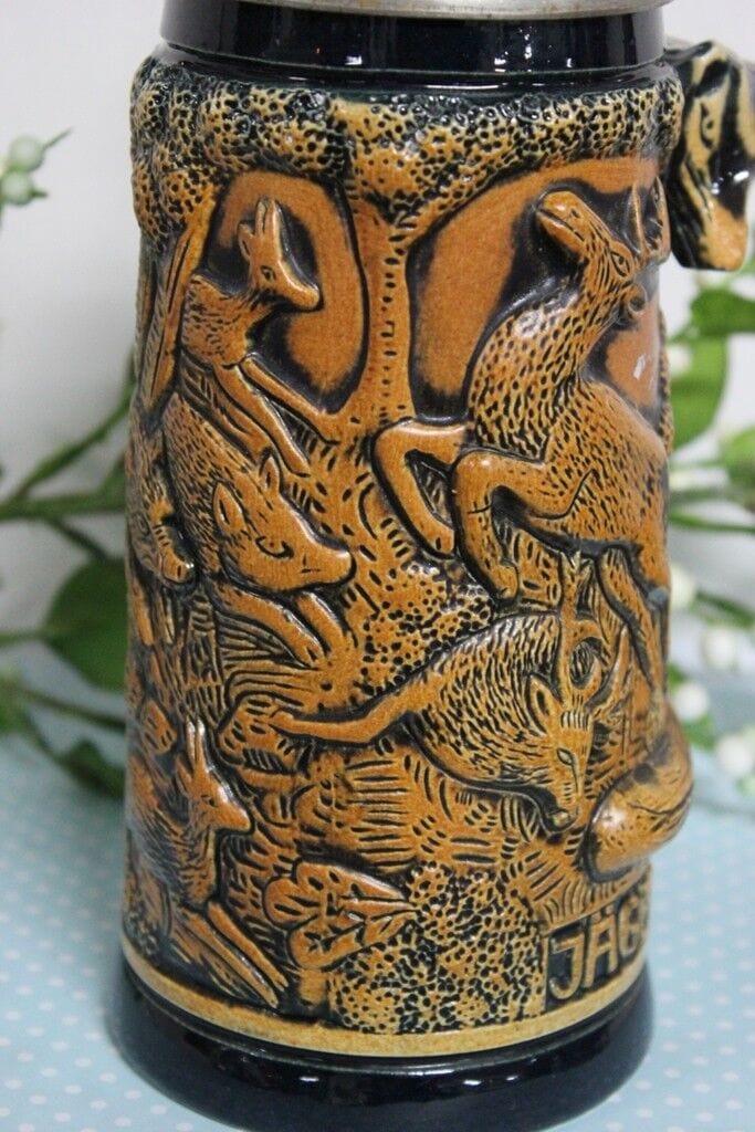 JAGER FREUD DIE GRUNE HEID BOCCALE D'EPOCA IN CERAMICA MANICO CON VOLPE H CM 24 Birra & dintorni