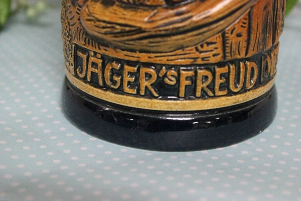 JAGER FREUD DIE GRUNE HEID BOCCALE D'EPOCA IN CERAMICA MANICO CON VOLPE H CM 24 Birra & dintorni