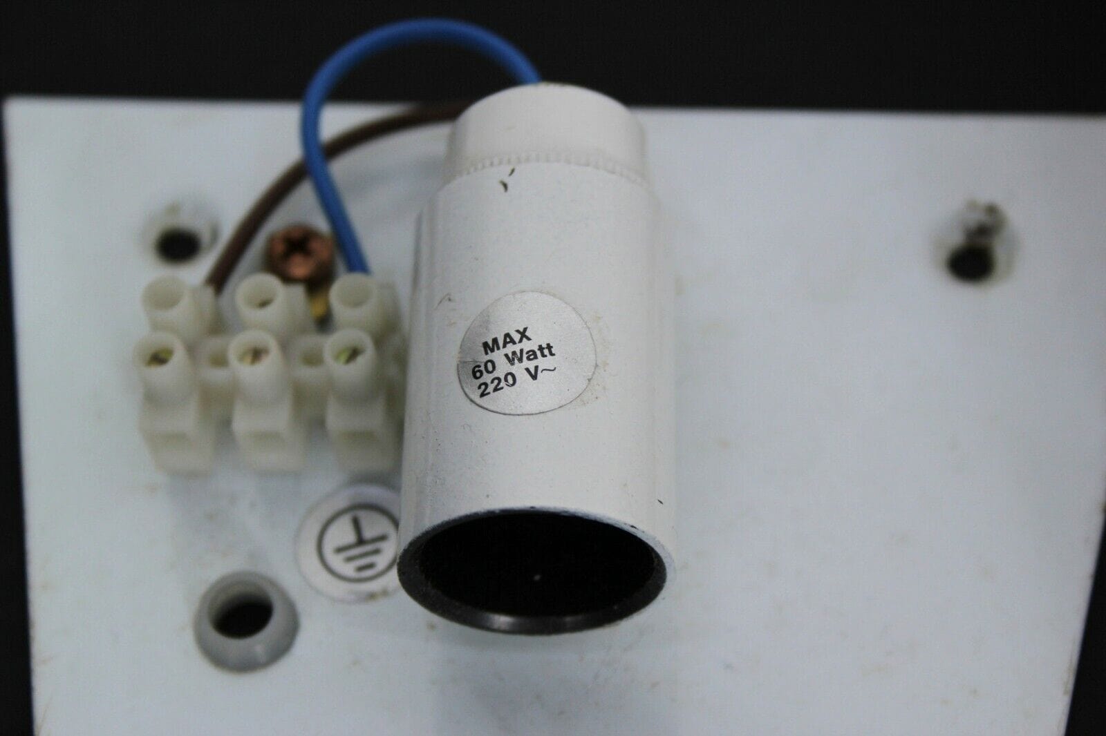 LAMPADA DA PARETE APPLIQUE IN VETRO DI MURANO DI MODERNARIATO A CONO SATINATO Lampade Appliques