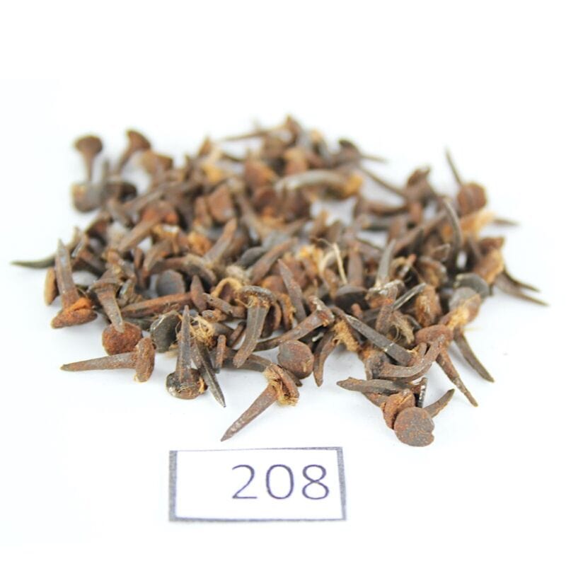 Lotto 100 chiodi antichi in ferro battuto forgiati vecchi chiodini per restauro Restauro