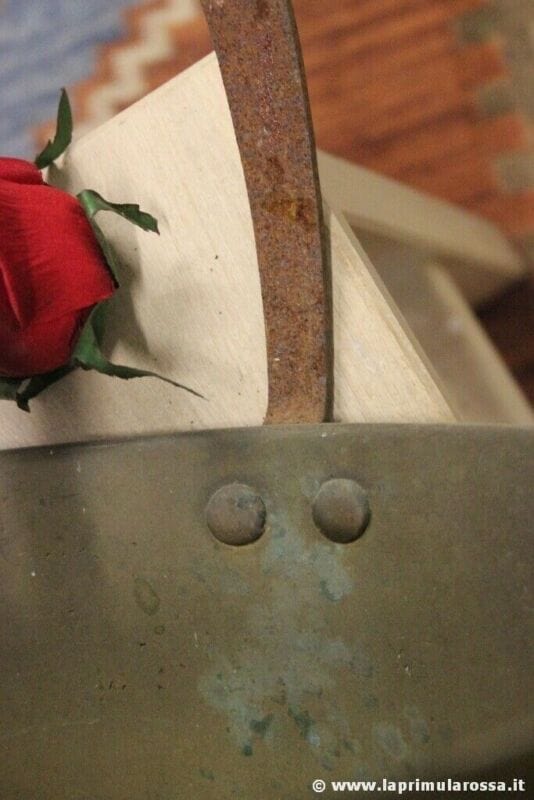 PAIOLO ANTICO IN OTTONE E FERRO - VECCHIO SECCHIO  - CACHE POT PENTOLA 31 h 37 Ottone